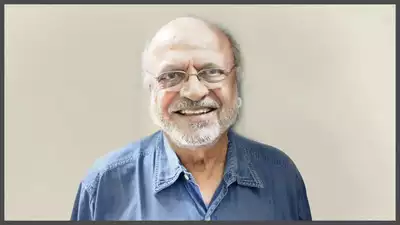 प्रसिद्ध भारतीय फिल्मकार Shyam Benegal का 90 वर्ष की आयु में निधन हो गया है। उनकी मौत से भारतीय सिनेमा जगत में शोक की लहर दौड़ गई है। श्याम बेनेगल ने अपनी फिल्मों से भारतीय सिनेमा को एक नई दिशा दी और उन्हें भारतीय समाज की जटिलताओं को रचनात्मक तरीके से प्रस्तुत करने के लिए याद किया जाएगा।